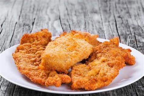 Crumbed Chicken Schnitzel Frozen Per KG
